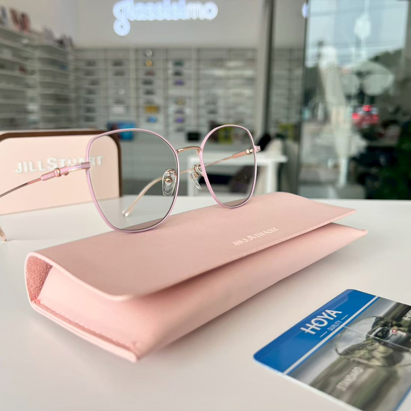 Global-Eye-Pattaya-Dr-Mo-Vision-Eyewear-Eye-Care-216