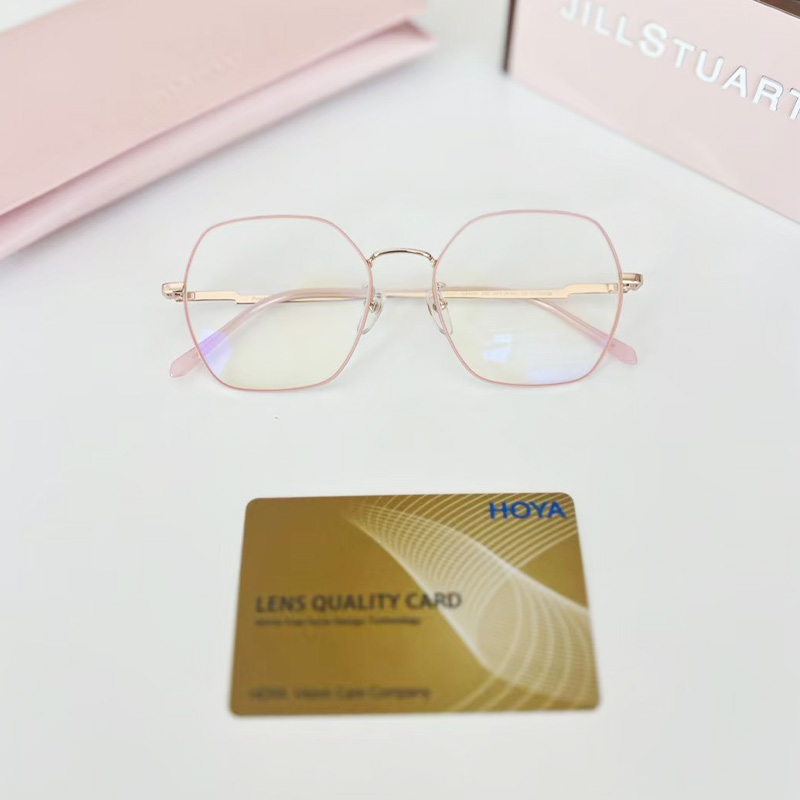 Global-Eye-Pattaya-Dr-Mo-Vision-Eyewear-Eye-Care-239