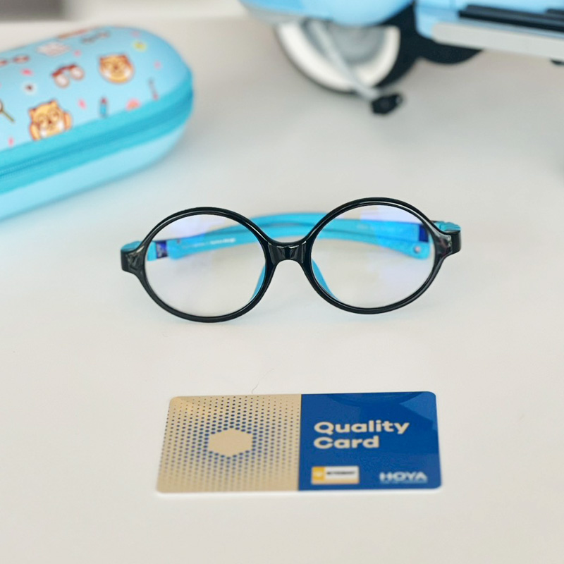 Global-Eye-Pattaya-Dr-Mo-Vision-Eyewear-Eye-Care-242