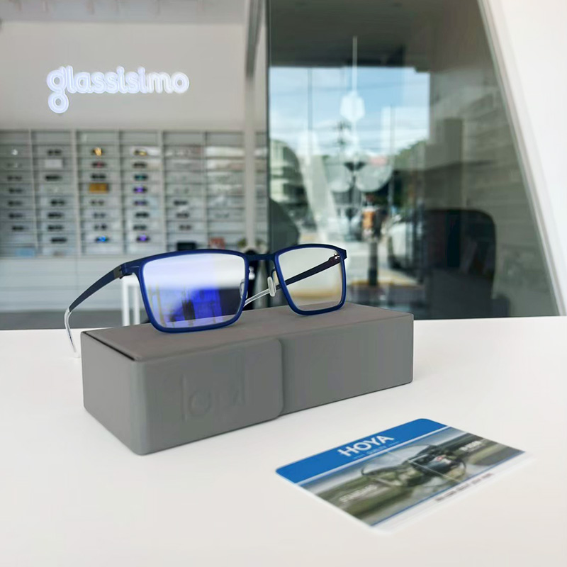 Global-Eye-Pattaya-Dr-Mo-Vision-Eyewear-Eye-Care-250